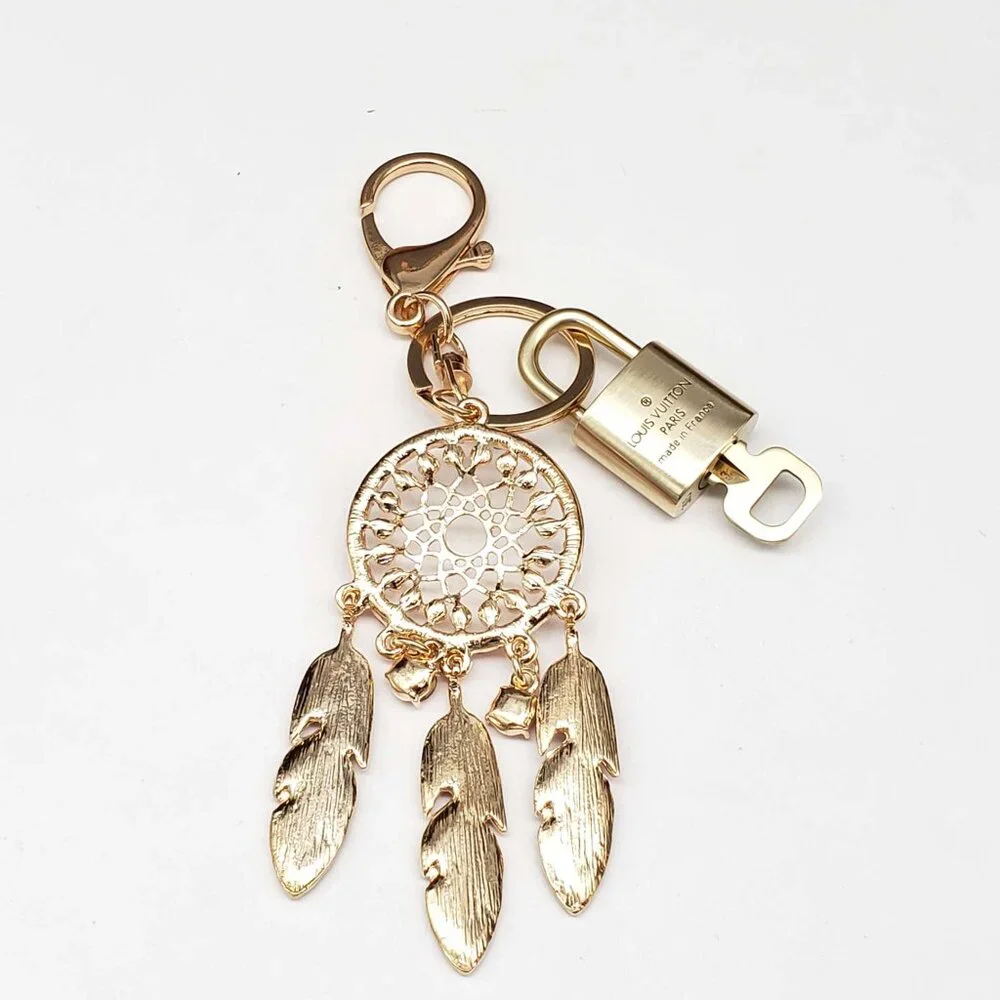 Authentic LV Gold Padlock & Key 🔑 Bag Charm / Unbranded Keychain Combo - Picture 4 of 7